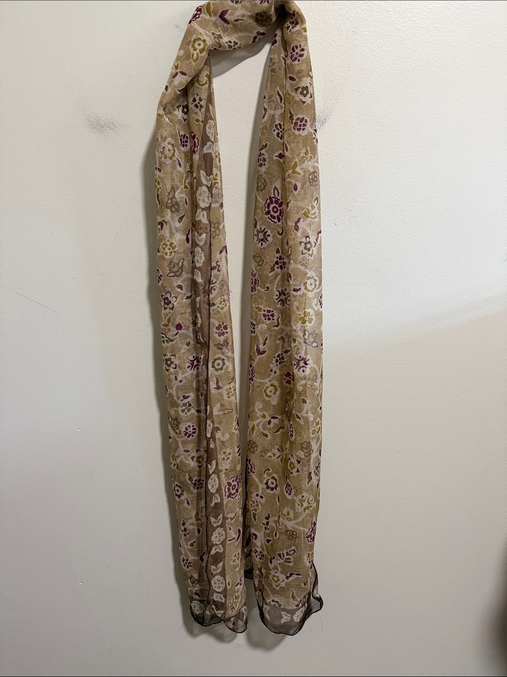 Gorgeous Ann Taylor Silk Scarf